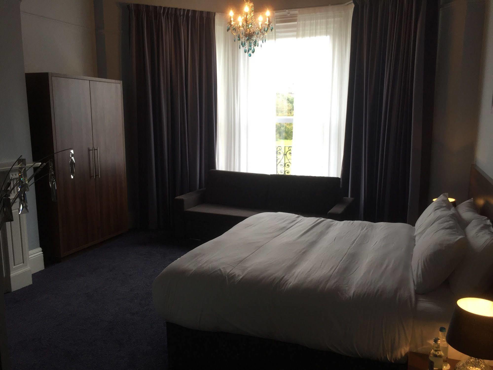 The View Hotel Folkestone, A Member Of Radisson Individuals Екстериор снимка